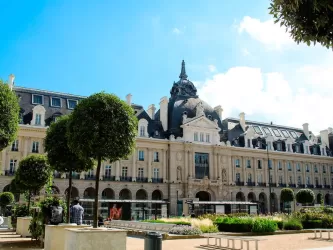 Hôtel des Lices 3* | Bretagne , France
