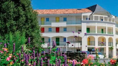 Résidence hôtelière Les Sables d'Olonne - Les Jardins de l'Amirauté 2* - Vacancéole | France
