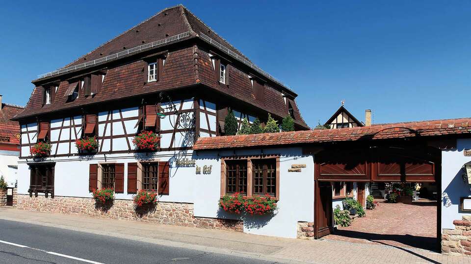 Le Cerf 4*: Séjour Gastronomique et Détente sur la Route des Vins, Alsace