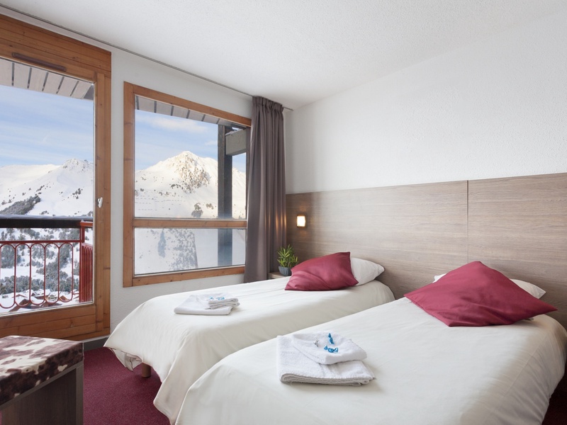 Pension Compléte à Hôtel Club mmv Les Mélèzes Village Vacances 4*| Alpes du Nord, France