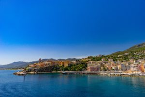 Choisir un camping pas cher en Corse