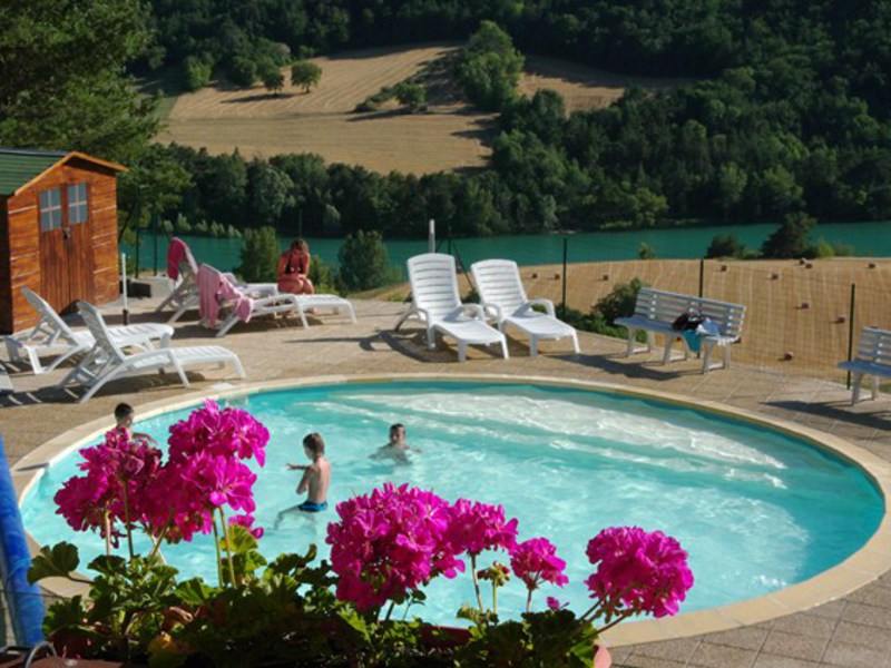 Locations vacances: Camping  LE Champ Long 4*